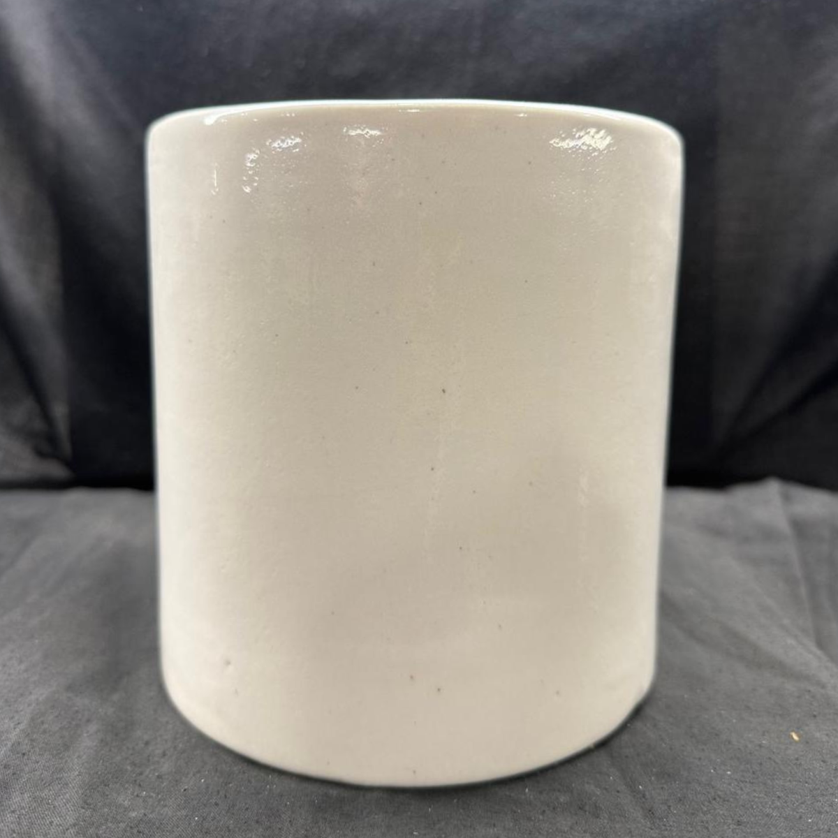 White Big Pipe Ceramic Pot